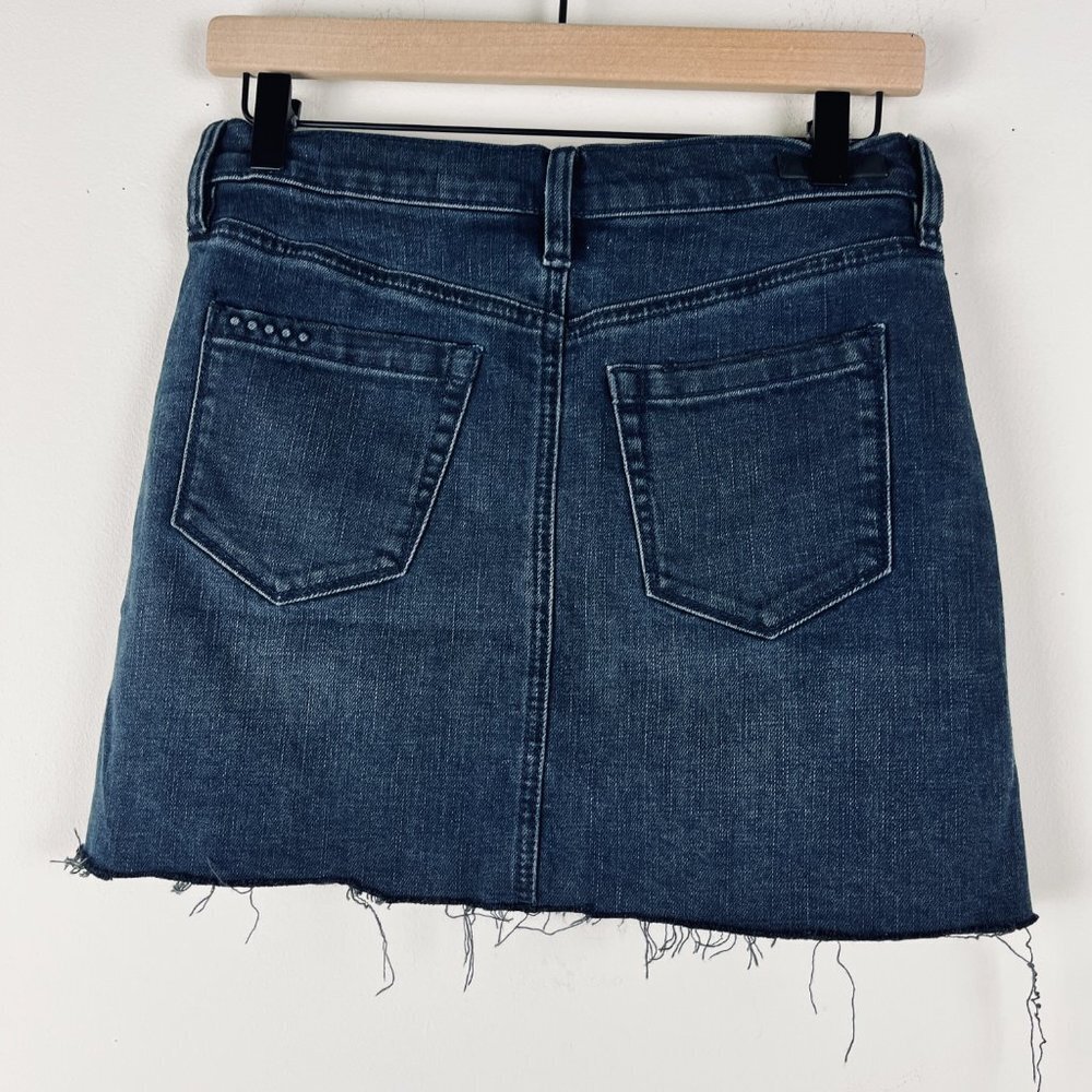 2/$20 Blank NYC Blue Denim Mini Skirt 25 - Picture 3 of 5